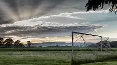 中国女运动员挑战“米三期”训练，欧洲集训面临严峻考验